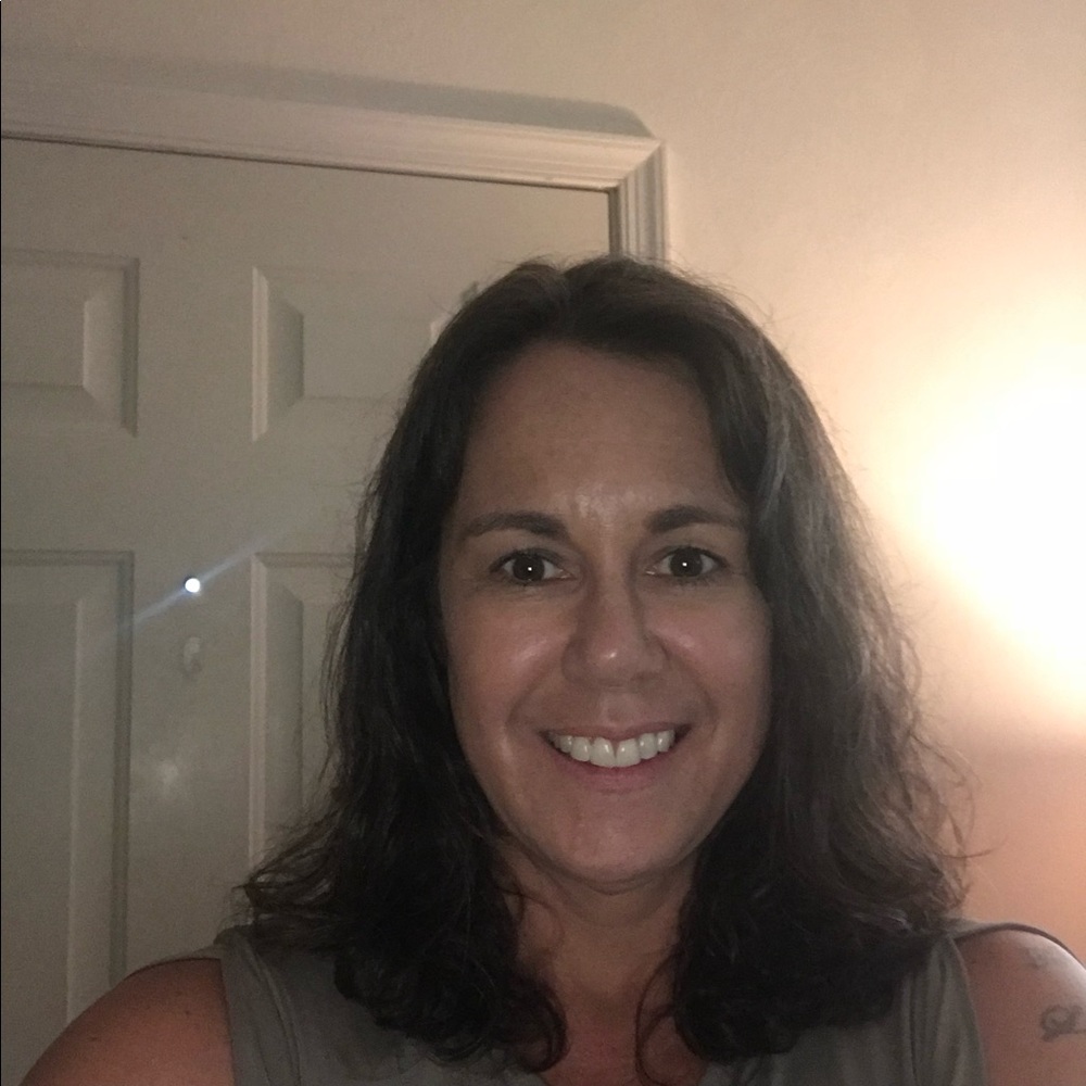 Meet your Posher, Lisa